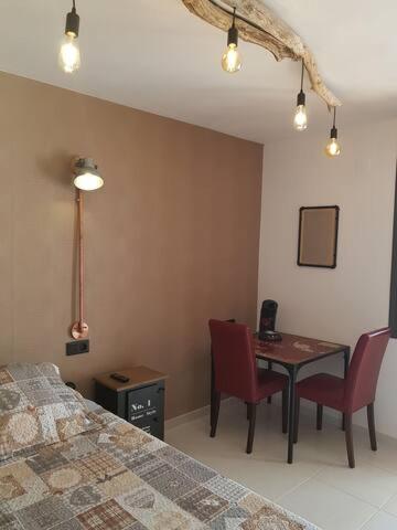 Da Vinci Room Villa Blanca กัมบริลส์ ภายนอก รูปภาพ